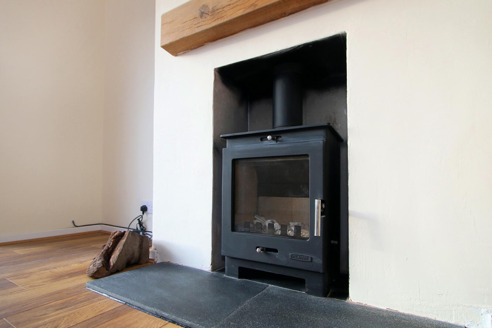 3 bed property in Long Compton Drive, Stourbridge